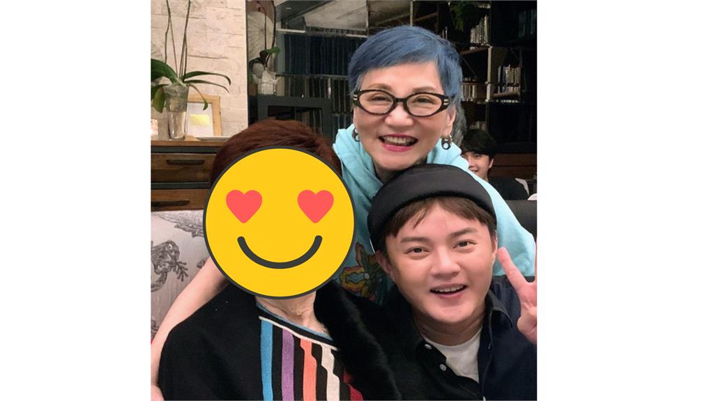 許富凱曬「三代同框照」！張小燕96歲媽媽現況曝「凍齡面貌」驚呆網