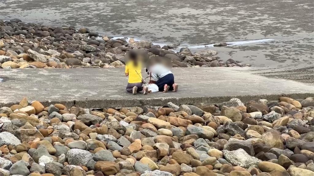 稱外出打工卻到海邊戲水　15歲少年遭海浪捲走