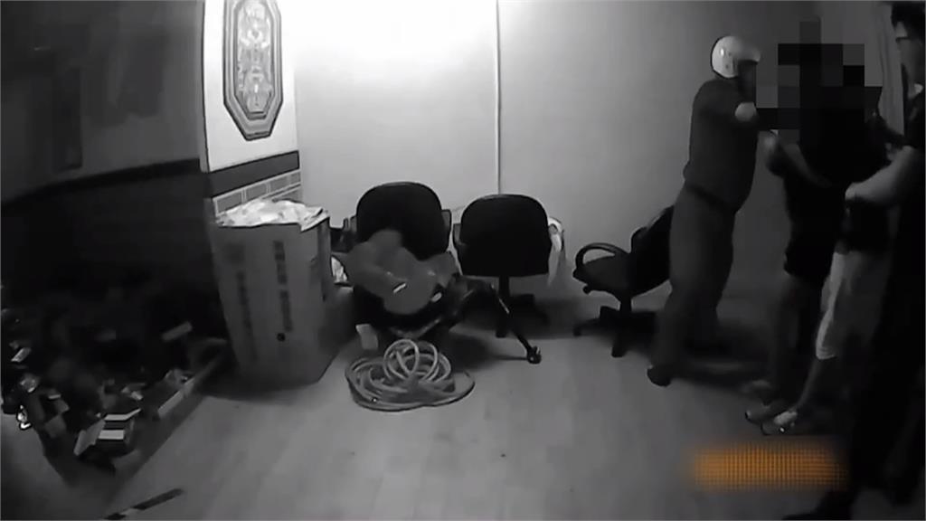 欠2萬5千元網路遊戲錢沒還！　被亮槍恐嚇囚禁、警2小時內救出人