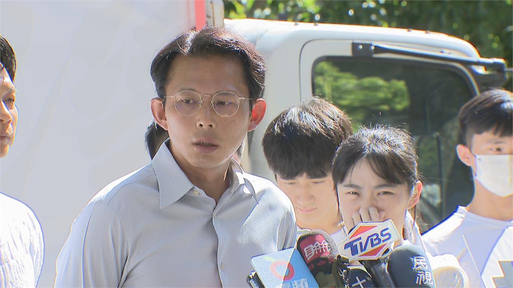 快新聞／被踢爆兒有美國籍！記者追問「這1題」　黃國昌：不會隨之起舞