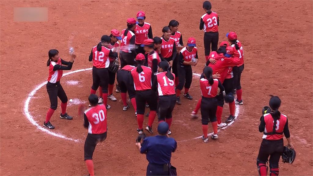 HSL(影)／國中女子甲組壘球聯賽冠軍賽　南投埔里國中7:1勝新北福營國中封后