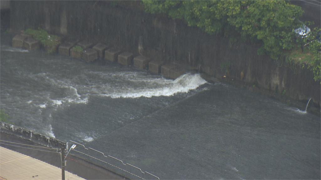 鋒雨勢轉往南部和山區　石門與曾文水庫等進行人工增雨