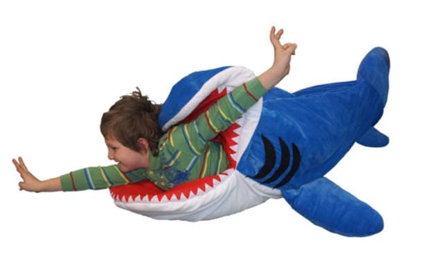 想睡就睡的《鯊魚睡袋》啊不就是個命案現場嗎