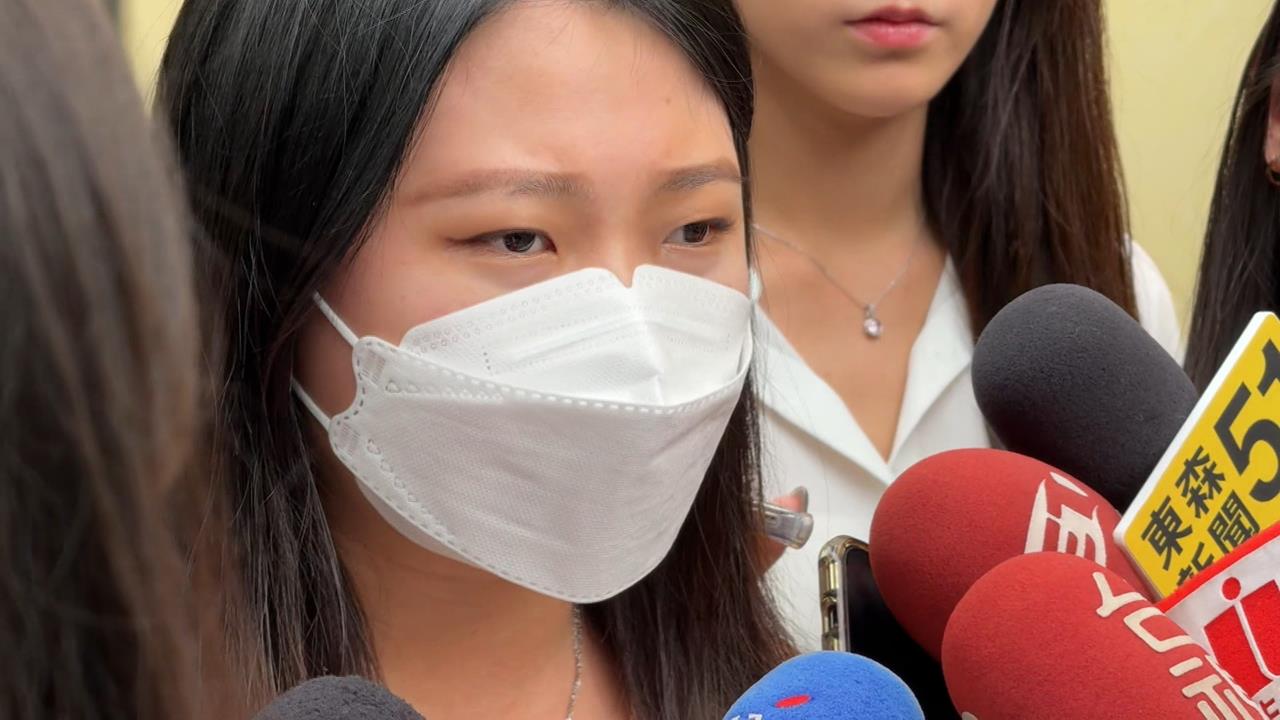 往前一點！歡唱離場「電梯內爆衝突」　兩方人馬掌摑扯髮