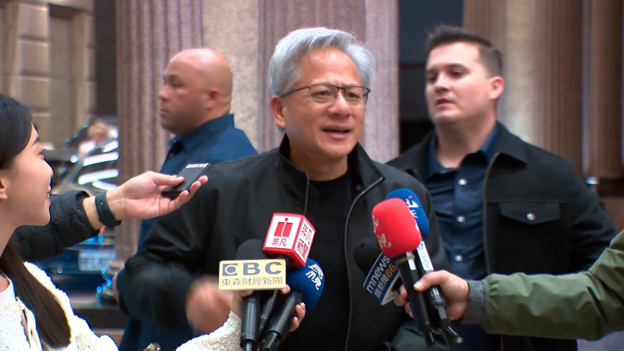 黃仁勳帶家人悄悄訪台 北上逛街買蜜餞行程滿檔喊「好累」