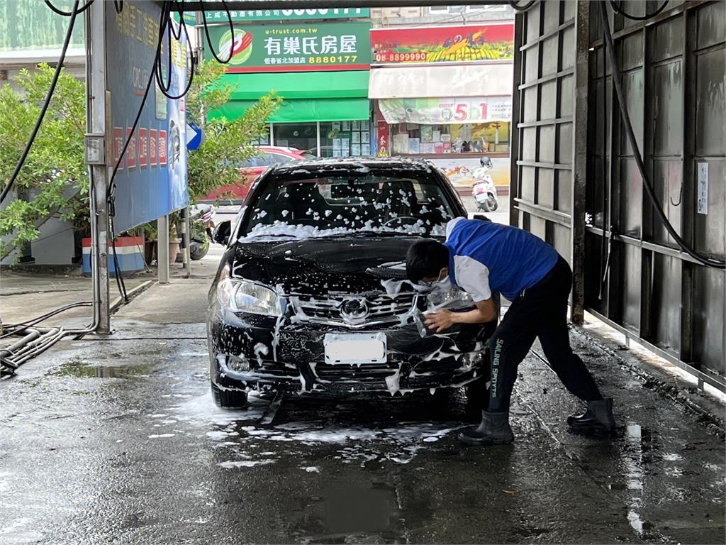 快新聞／春節洗車不漲價！　中油：220個直營據點維持優惠價
