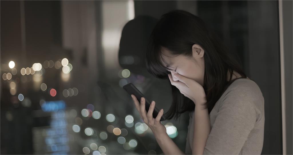 與其卑微求愛不如高傲單身 10條毒雞湯金句專治戀愛腦