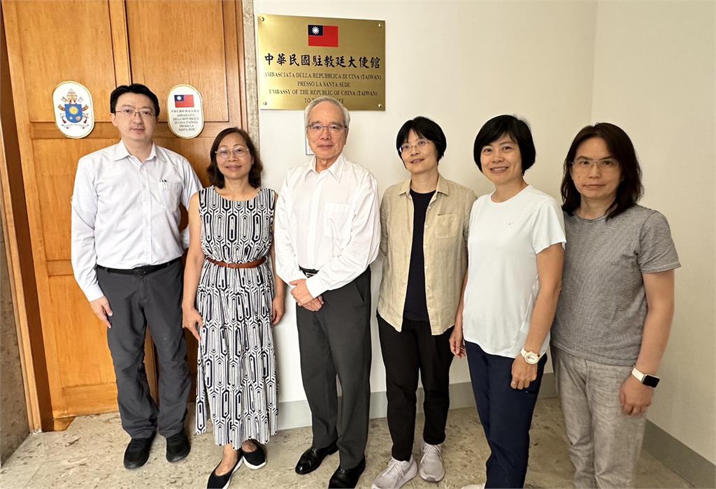 【淡江傳真】淡江教師戴佳茹羅馬深度參訪　與駐教廷大使交流宗教藝術