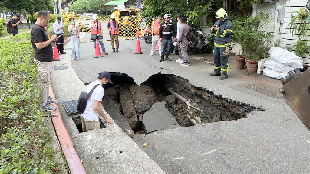 大直塌陷民宅內部畫面曝　地下室泡水、家具東倒西歪