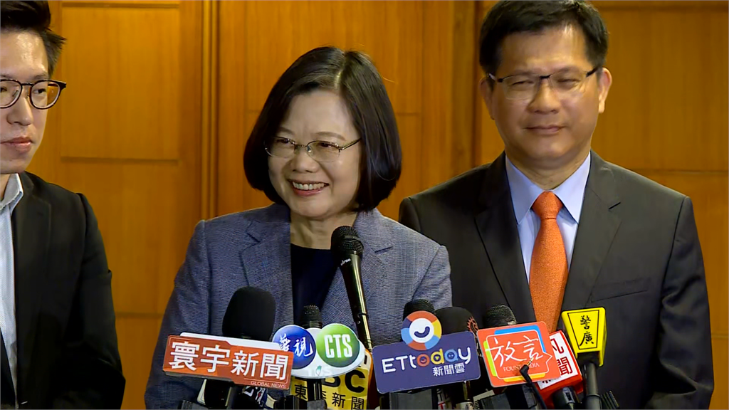 快新聞／波特王遭中國脅迫下架 蔡英文：總統不能被「撩」一下嗎？