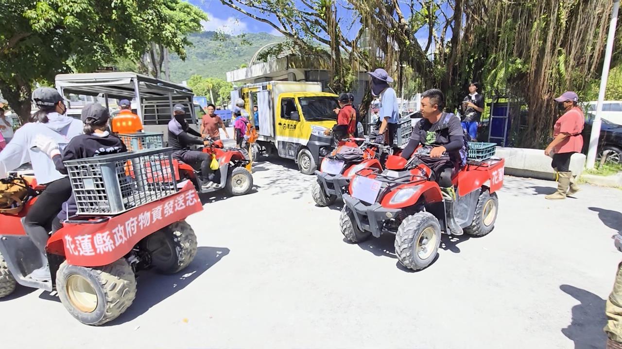 花蓮縣府首度發送便當 調來沙灘車穿梭大街小巷