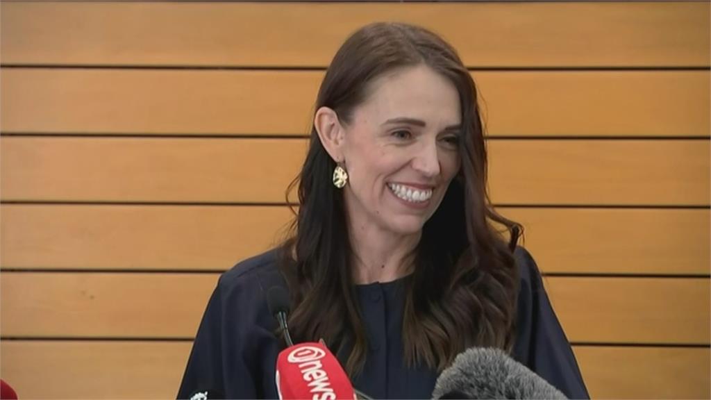 阿爾登淚辭紐西蘭總理　向伴侶喊話：我們結婚吧