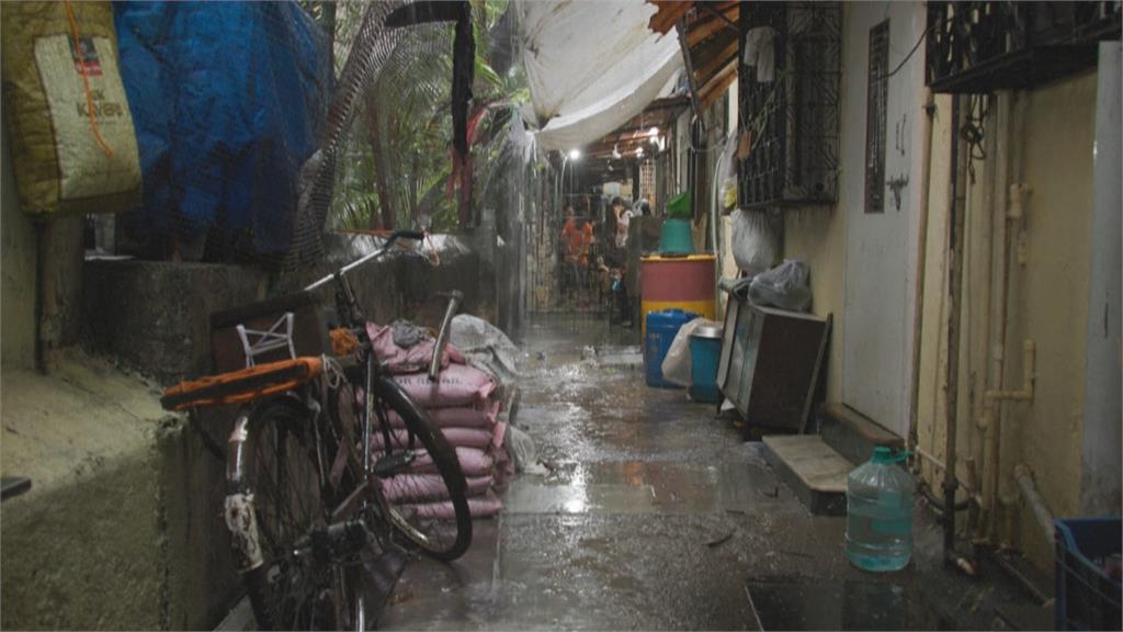 孟買租金「全印度最高」　居民冒生命危險住危樓