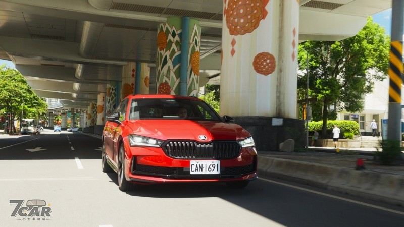 CP 值最高的歐系大型碗公之選？　全新第四代 &Scaron;koda Superb Combi 2.0 TSI 4x4 SportPlus 試駕