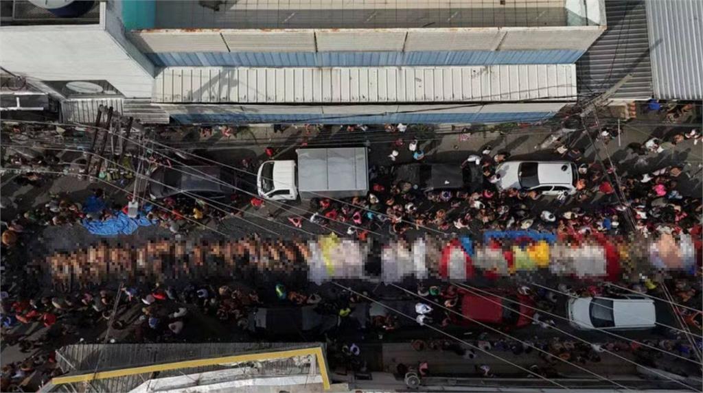 巴西里約掃毒121死！空拍畫面曝屍體沿街排開　場面怵目驚心