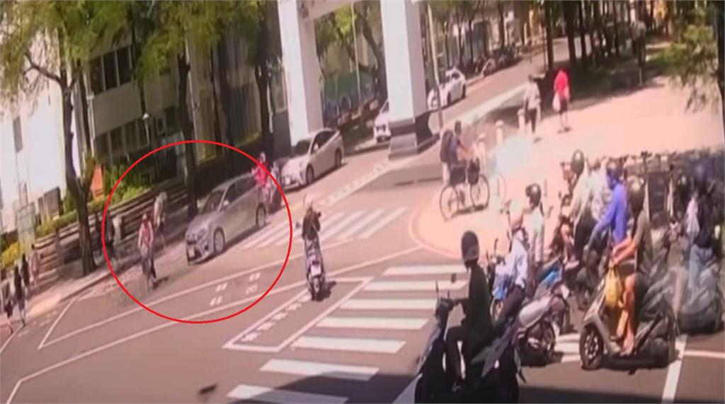 暴衝1死2傷!肇事婦稱煞車失靈 技師:誤踩油門可能性比較高