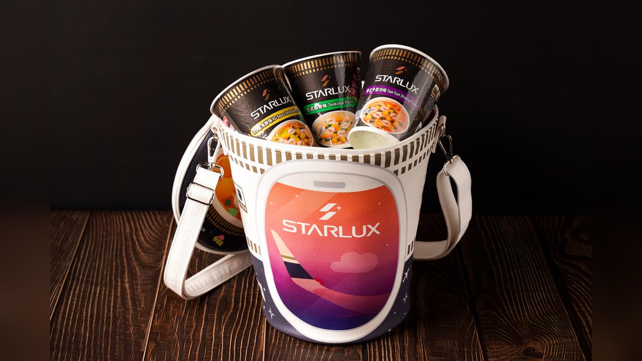 來一杯大的！星宇航空攜手日清食品推出巨無霸泡麵杯包