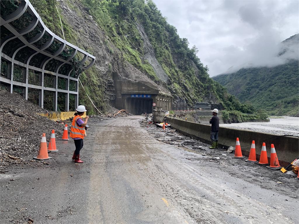 快新聞／梅蘭明隧道坍塌　公路總局：下午已搶通「晚間預警性封閉」