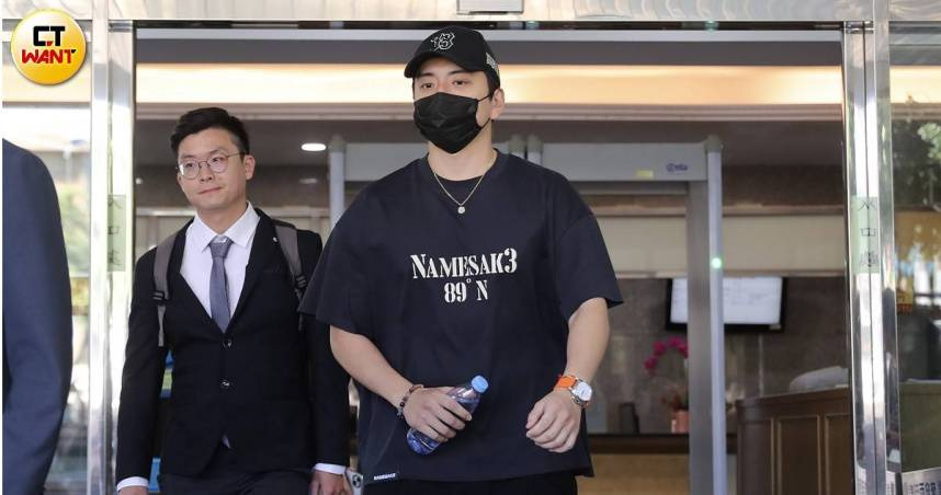 王大陸出庭閃兵案全認罪 「忘帶身分證」網笑翻:開庭跟開溜選擇開天窗