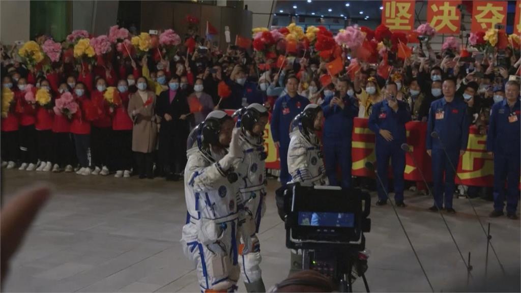 中國神舟13號載3人升空　進駐太空站展開半年任務