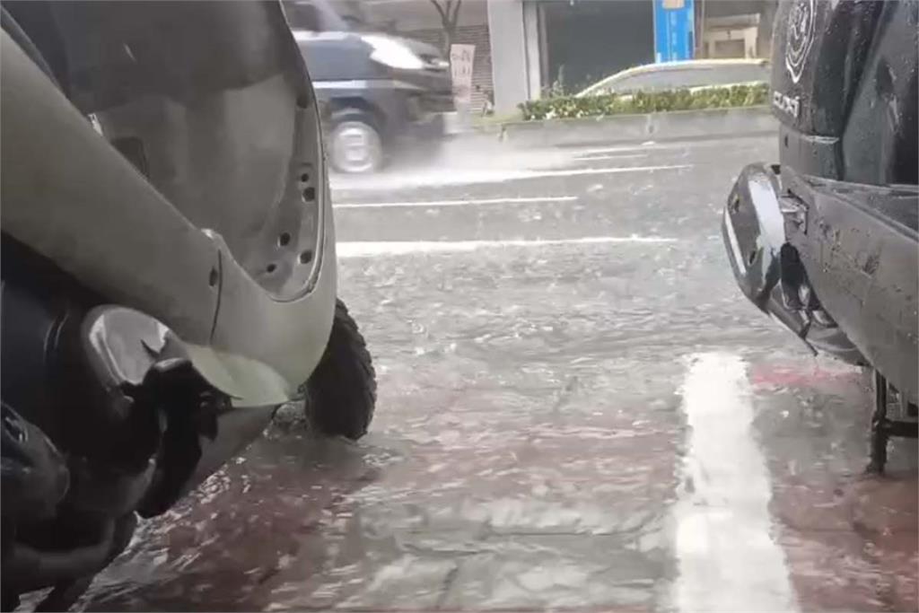 快新聞／豪、大雨炸中南部    台中、台南8地區淹水警戒 