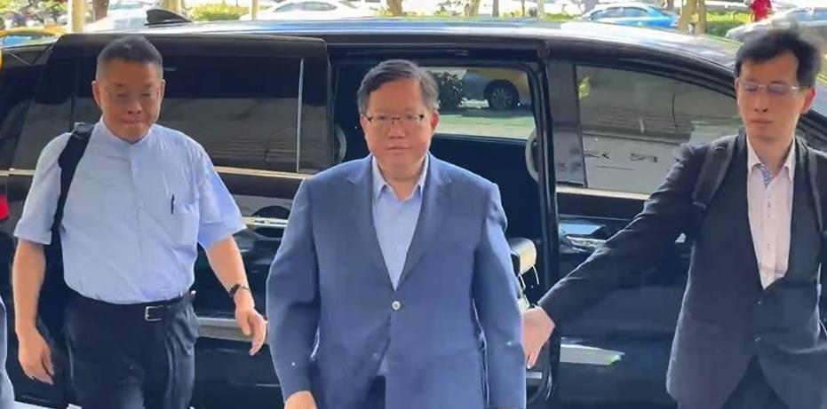 快新聞/睽違113天交保後再露面 鄭文燦今9:30首出庭!律師陣容曝光