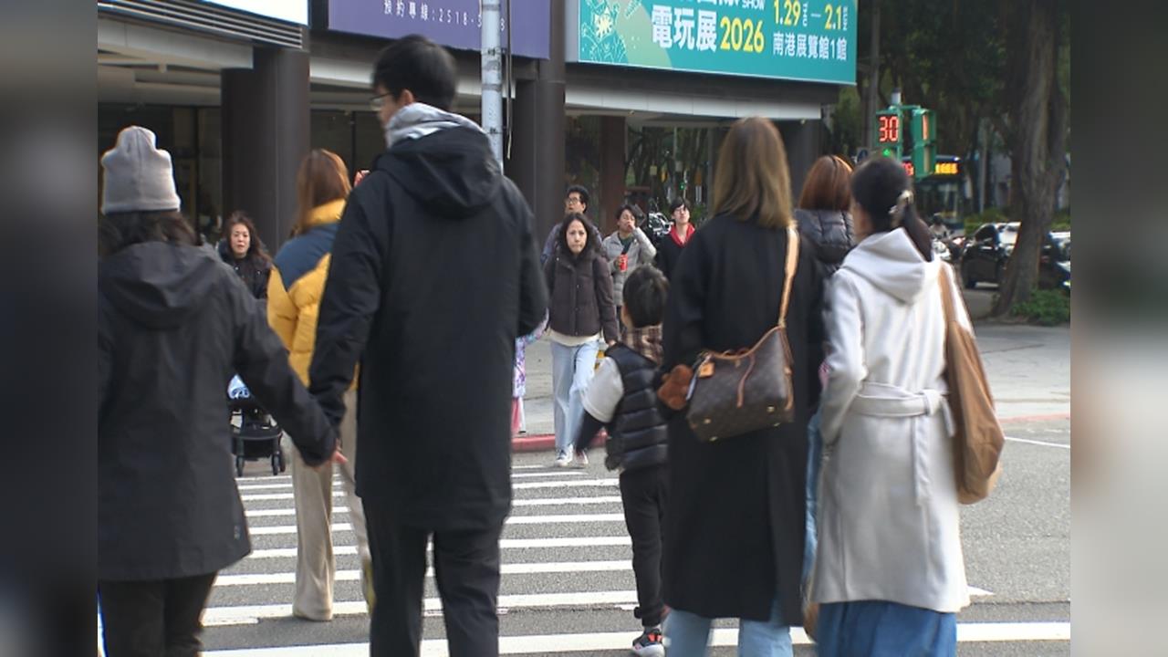 冷氣團稍減弱雨少轉乾冷　輻射冷卻影響日夜溫差大