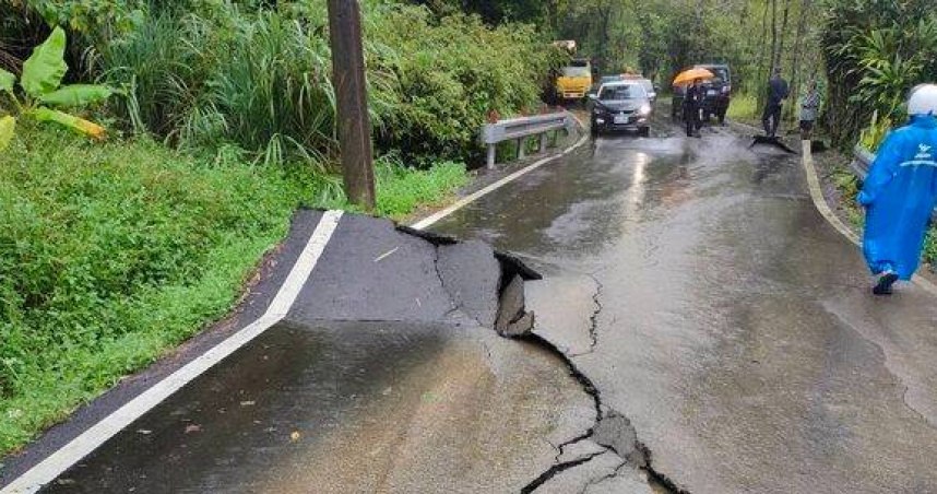 連日豪雨引發土石流! 雙溪北38線4-7K封路搶修中