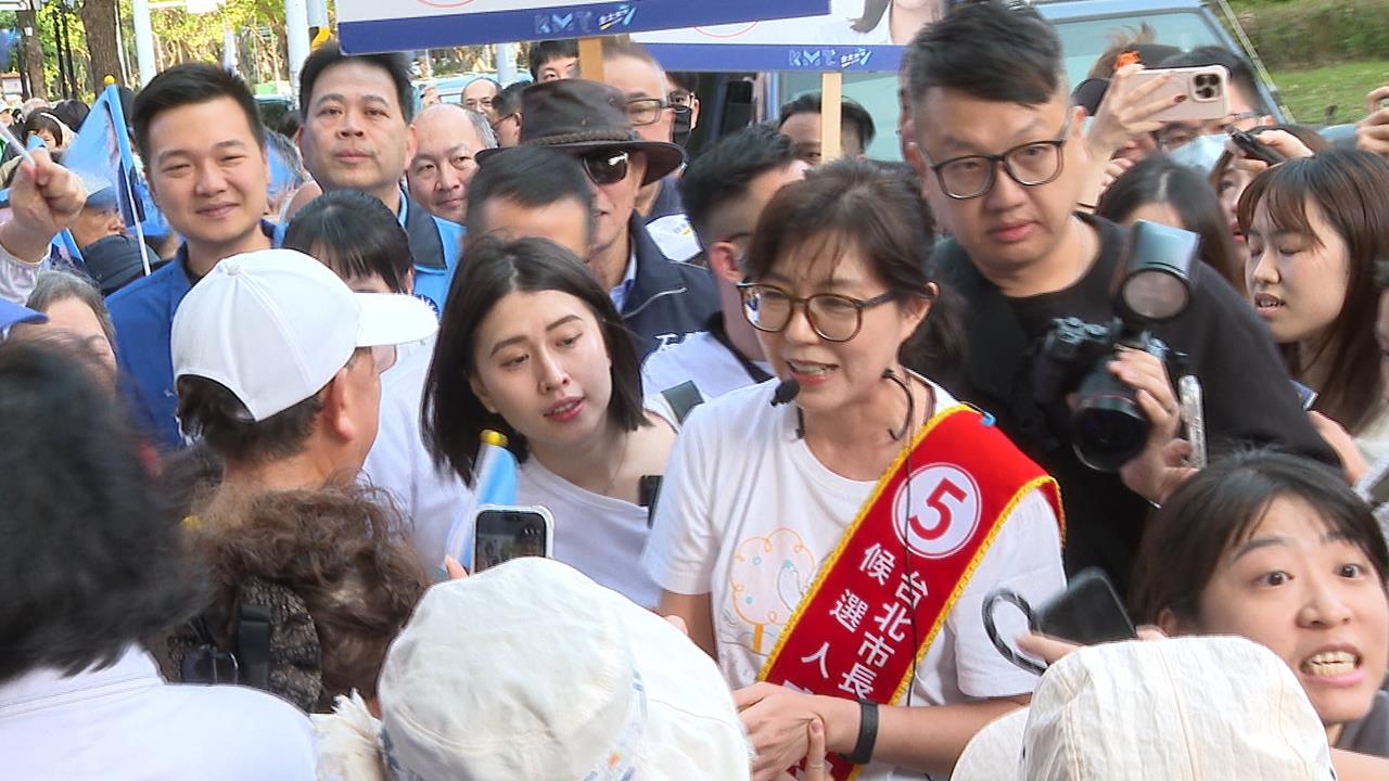 石舫亘代夫掃街！　記者「被蔣團隊攝影架拐子」
