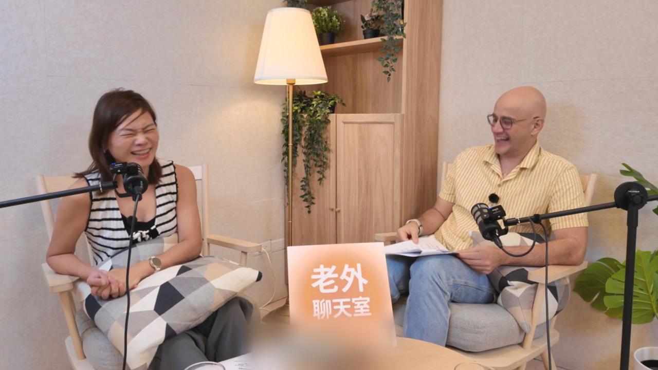 問「父母老了會給錢嗎？」　女兒回答讓吳鳳笑：我好開心