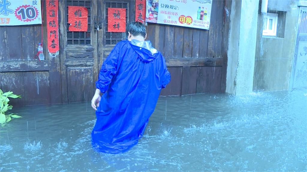鹿港小鎮成「水都」！12小時灌入300毫米雨