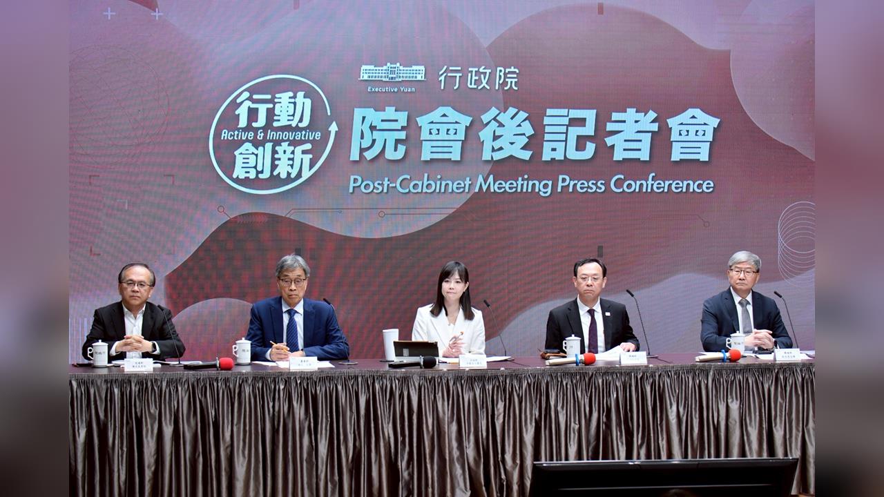 快新聞/藍白惡搞《財劃法》總預算卡關 政院憂近百萬TPASS通勤族受影響