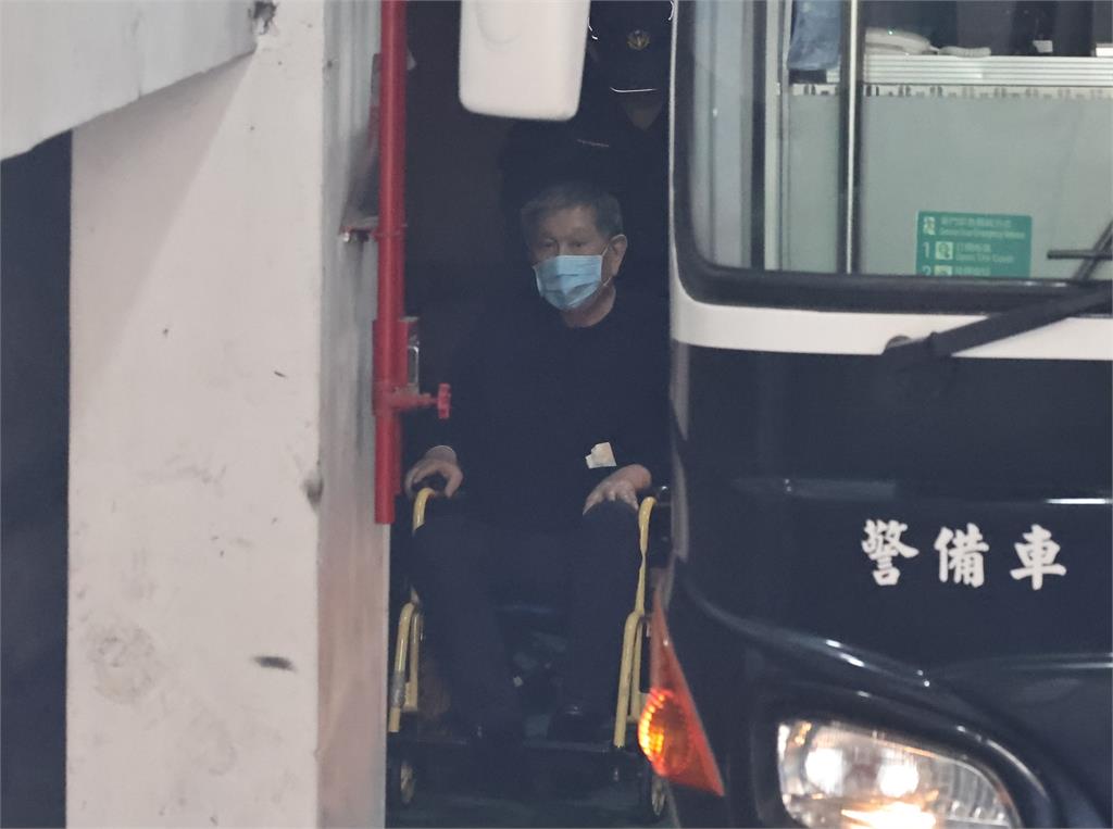  涉京華城案被押逾10個月！沈慶京3億元交保　配戴電子腳鐐