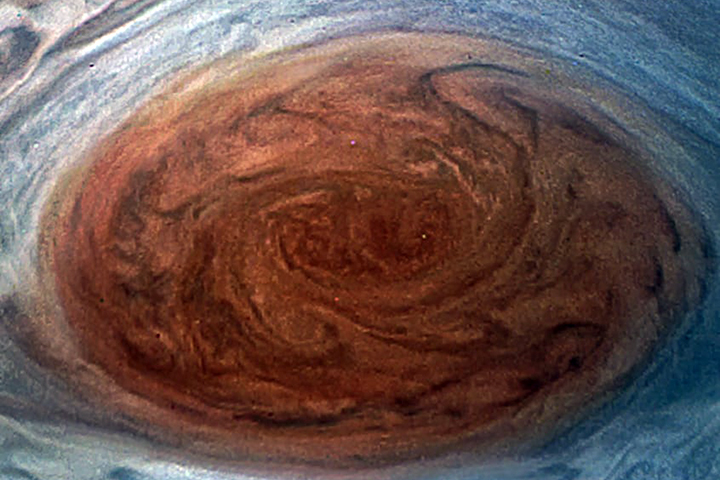 首次與木星面對面 NASA釋出近距離拍攝大紅班影像