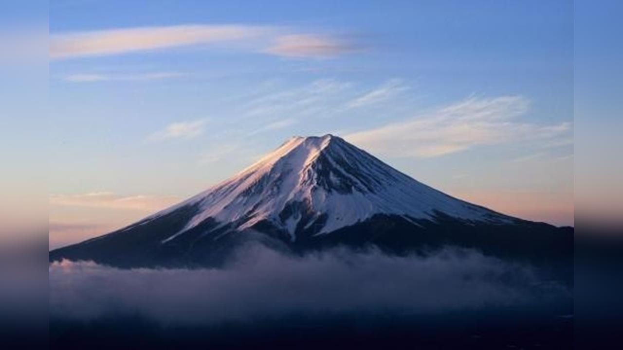 相隔200公里 日本三重縣拍攝夢幻「漂浮富士山」
