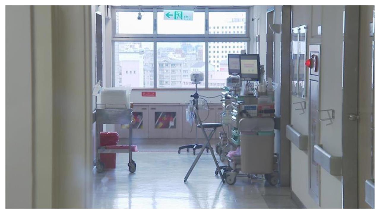 被外星人附身？男險被「左手失控掐死」…醫揭「神祕罕病」：比科幻還離奇