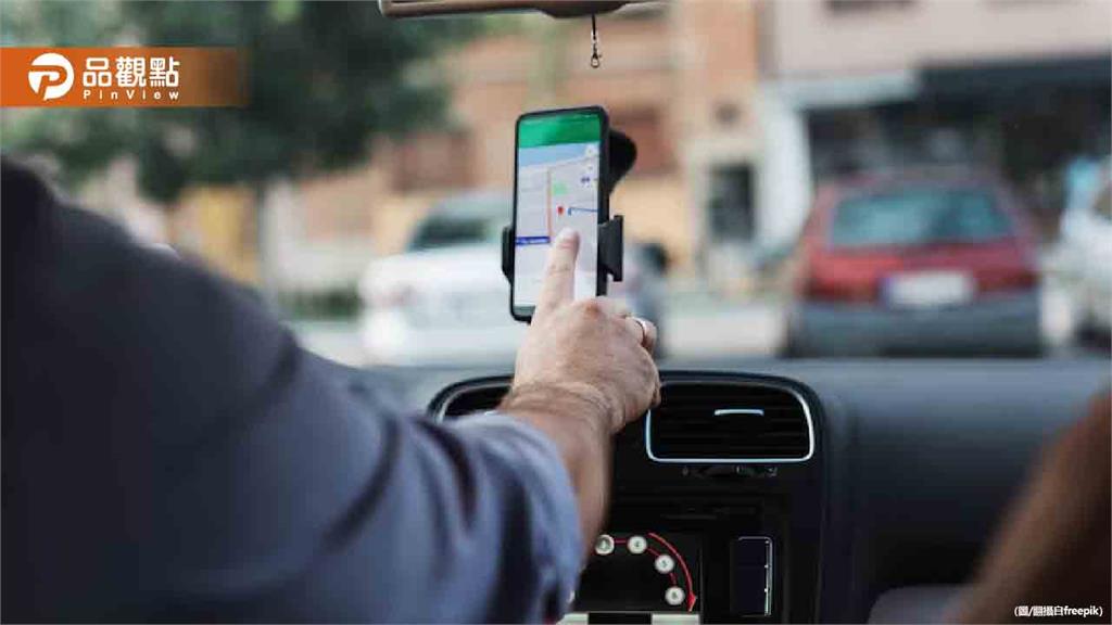 Uber「雨中丟包」還討500小費！13歲女童橋下大哭