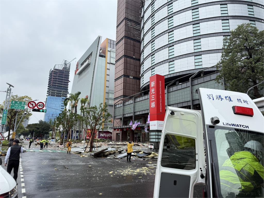 快新聞／台中新光三越氣爆1女命危　何欣純急籲：民眾盡量繞道避免妨礙救援