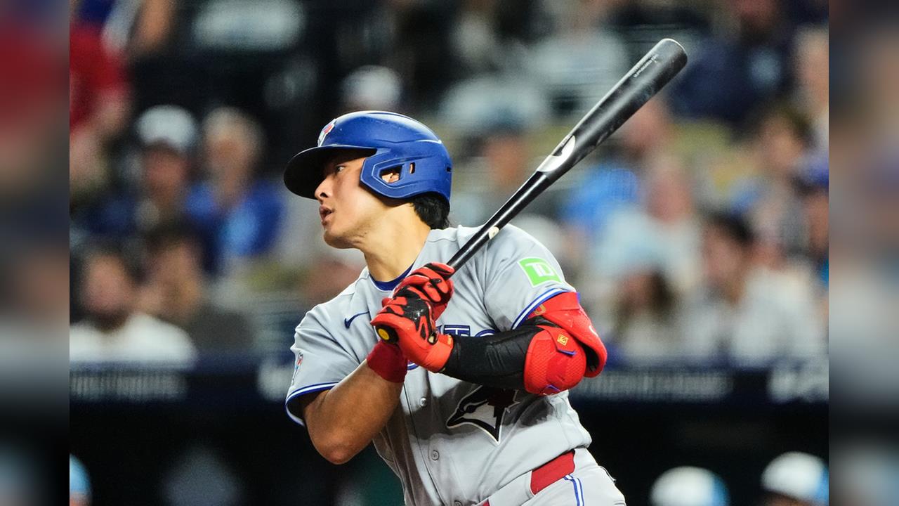 MLB(影)／不讓30轟村上宗隆出盡鋒頭！岡本和真單場4安打幫助藍鳥勝出