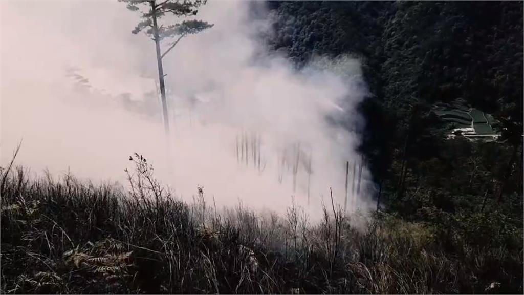 馬武佐野郡山森林大火 直升機灑水灌救