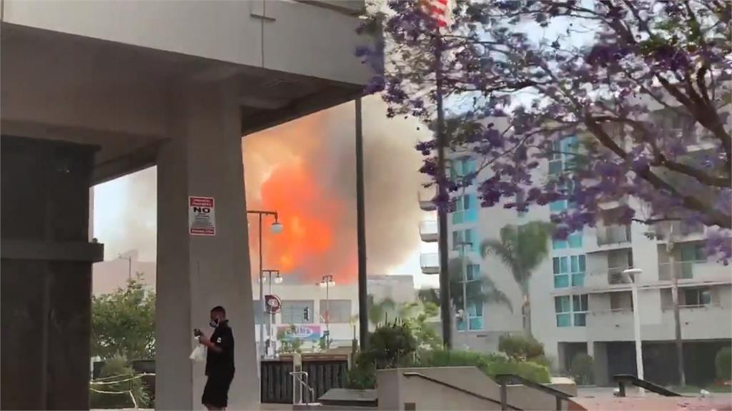 洛杉磯商業大樓起火 至少10消防員受傷