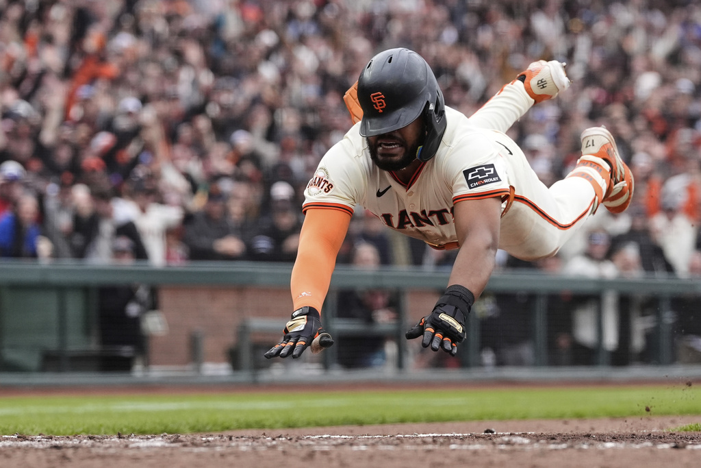 MLB(影)/內野安打竟能跑回致勝分 遊騎兵連續失誤奉送巨人再見勝利