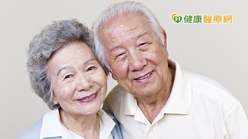為什麼人會變會老？　陽明交大最新研究告訴你答案