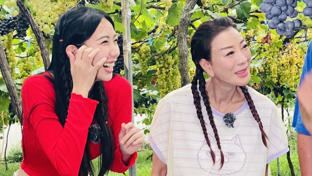 啦啦隊代班主持挨批!楊繡惠被諷「腦袋沒東西」三字回應 她下跪道歉了