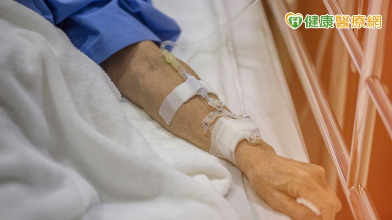 【控鉀・穩住心與腎】高血鉀風險被低估?醫師:透析族群「兩次治療間」、「週末」最容易出問題