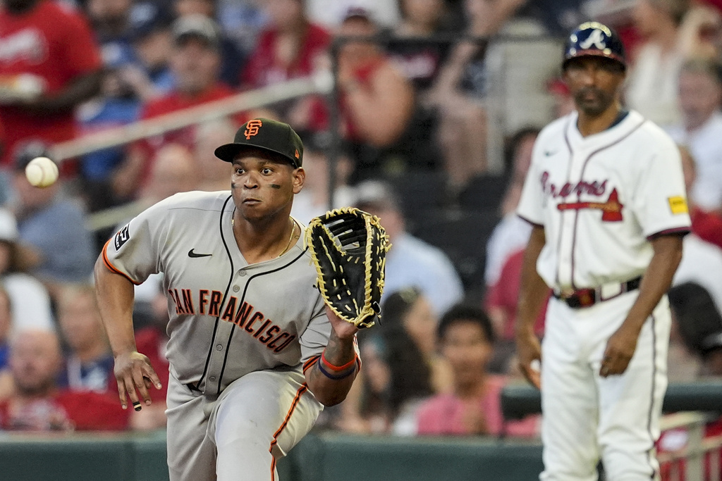 MLB(影)/在紅襪不行到巨人就可以?明星三壘手終於甘願改守一壘