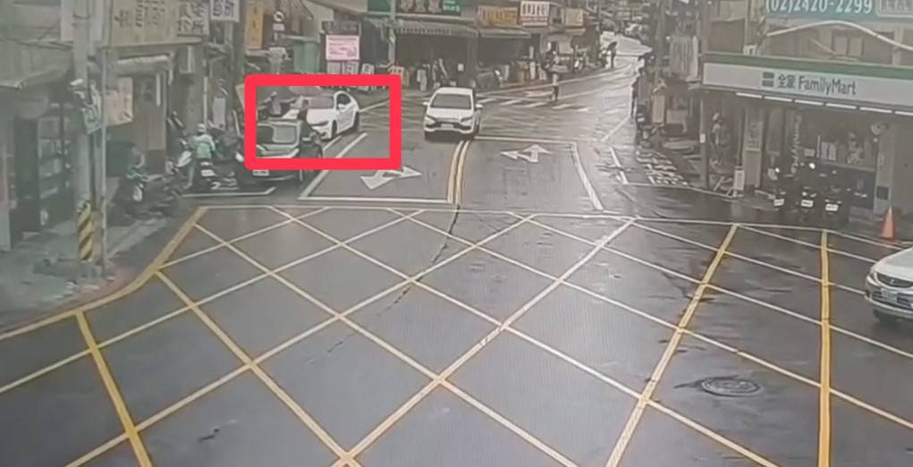 快新聞／碰碰車！基隆男子先撞重機肇逃又撞人　體內驗出毒品反應