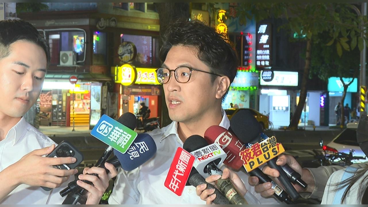 破圈！沈伯洋上專訪有問必答　趙少康留言「今天很帥氣」