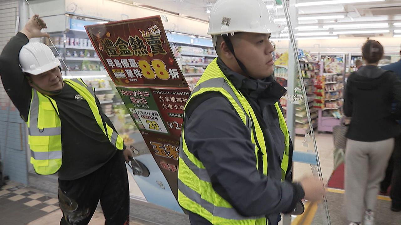 迎接2026跨年商機！　超商拆大門、增人力　引進行動購物車