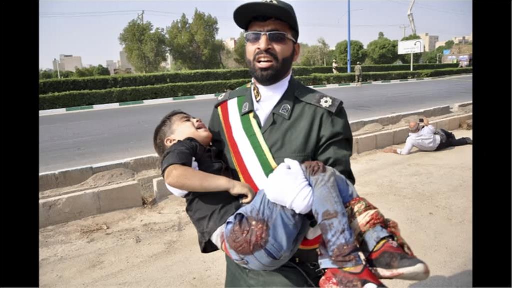 伊朗閱兵典禮遭武裝份子攻擊 至少24死